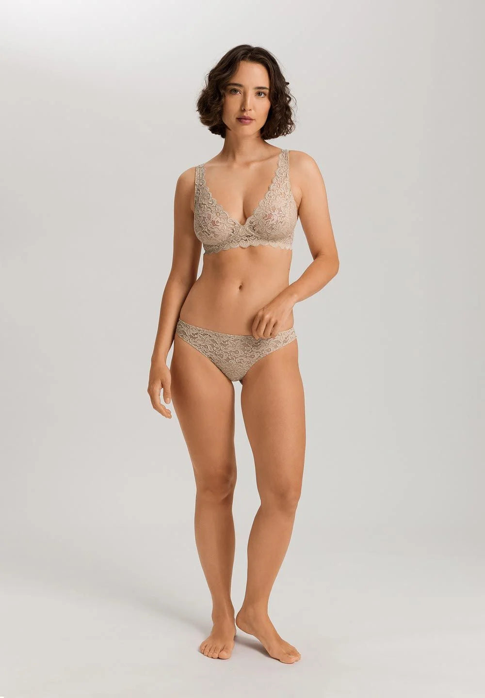 Hanro - Moments Soft Cup Bra - Iced Cappuccino