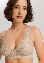 Hanro - Moments Soft Cup Bra - Iced Cappuccino