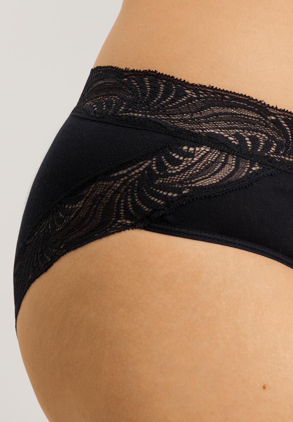 Hanro - Cotton Delight Midi Briefs - Black