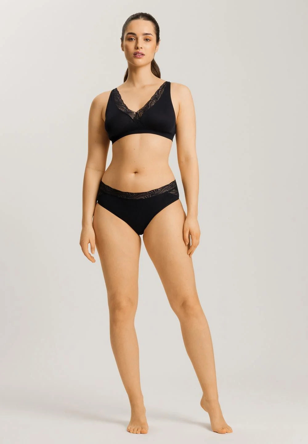Hanro - Cotton Delight Soft Cup Bra - Black