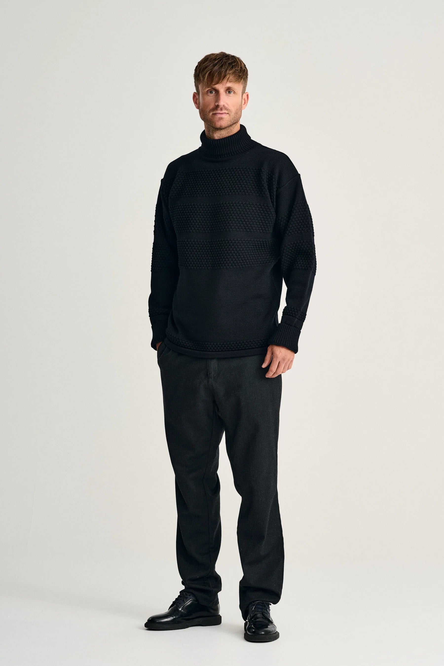 S.N.S Herning - Fisherman Sweater | høj hals, navy blue