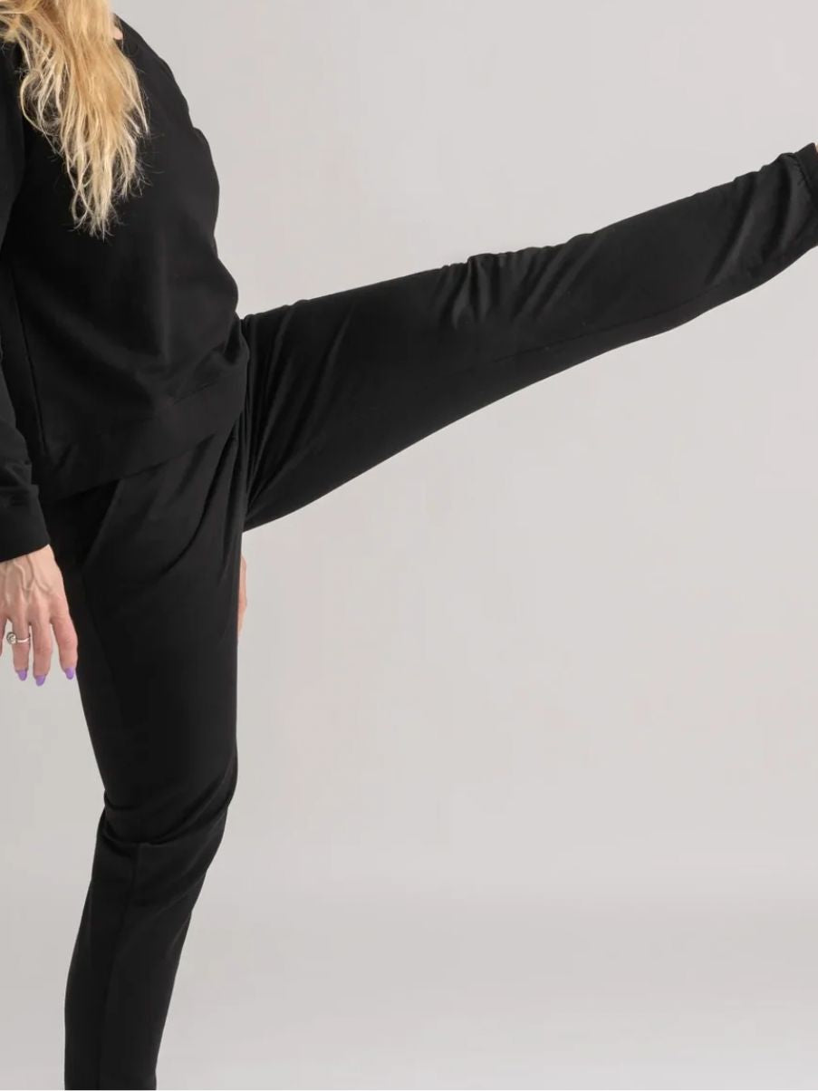 Yogamii - Asha Sweatshirt - Black