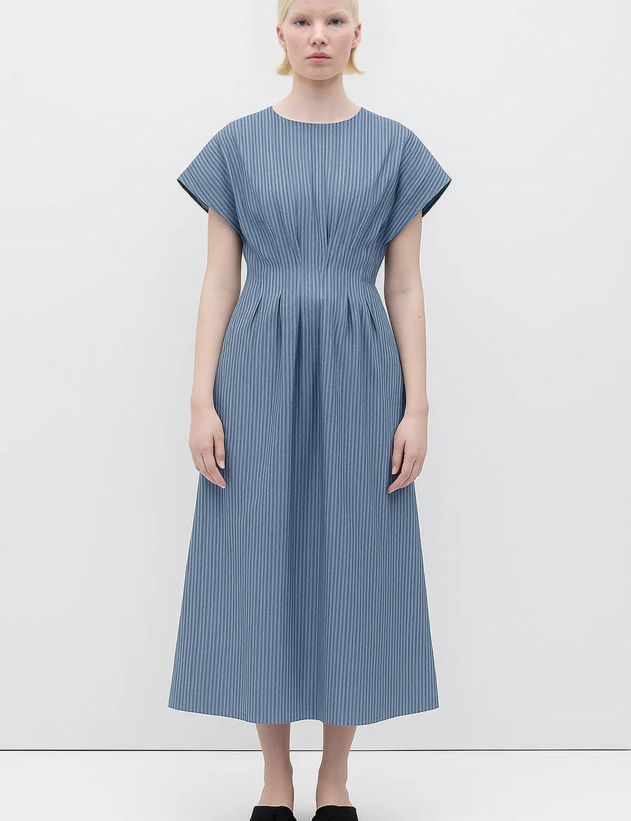 2776-VE-BL_Sybille-Dress-Blue_RITA_ROW_WOMEN_SS26_1_model_900x_2dd8de9d-c080-4eac-b17f-348673fd5090.webp