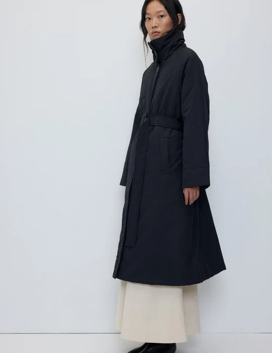2805-CHA-BL_Tender-Jacket-Black_RITA_ROW_WOMEN_AW26_4_540x_12a40429-1cf3-4e5e-90da-e5457cf2b51a.webp