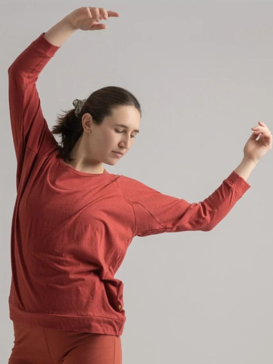 Yogamii Mukha Blouse - økologisk yogatøj  - surya red