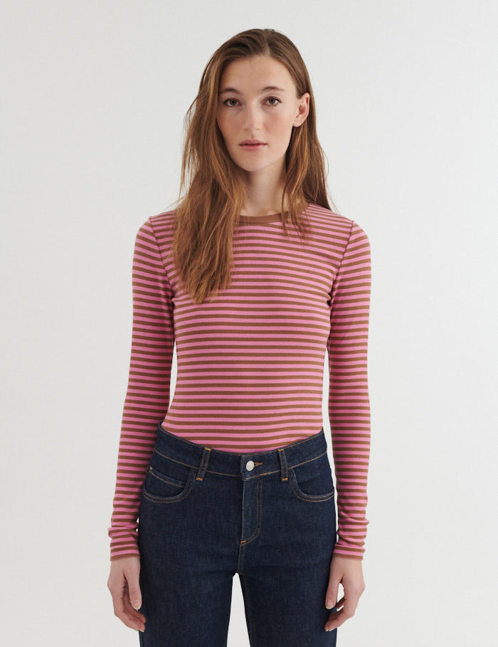 BA146-01_-_900_Cashmere_rose-nuthatch_-_Extra_2.jpg
