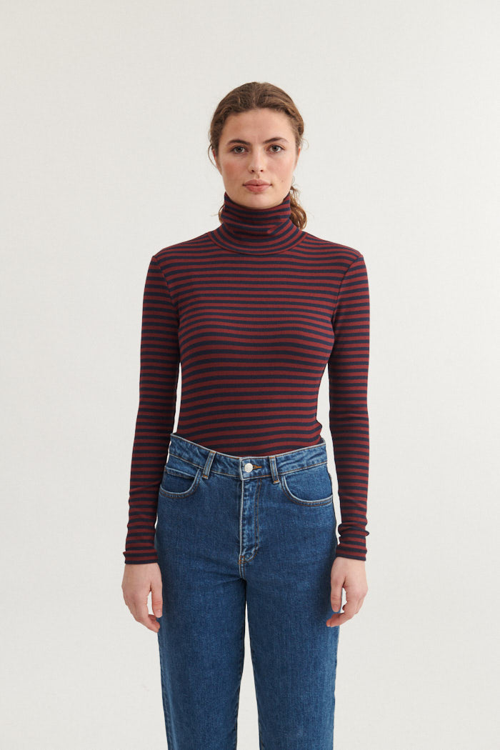 Basic Apparel - Ludmilla High-neck - Bordeaux truffle / Sky captain