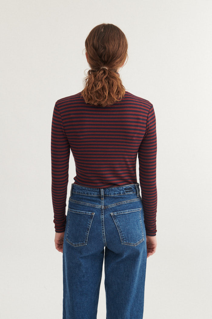 Basic Apparel - Ludmilla High-neck - Bordeaux truffle / Sky captain