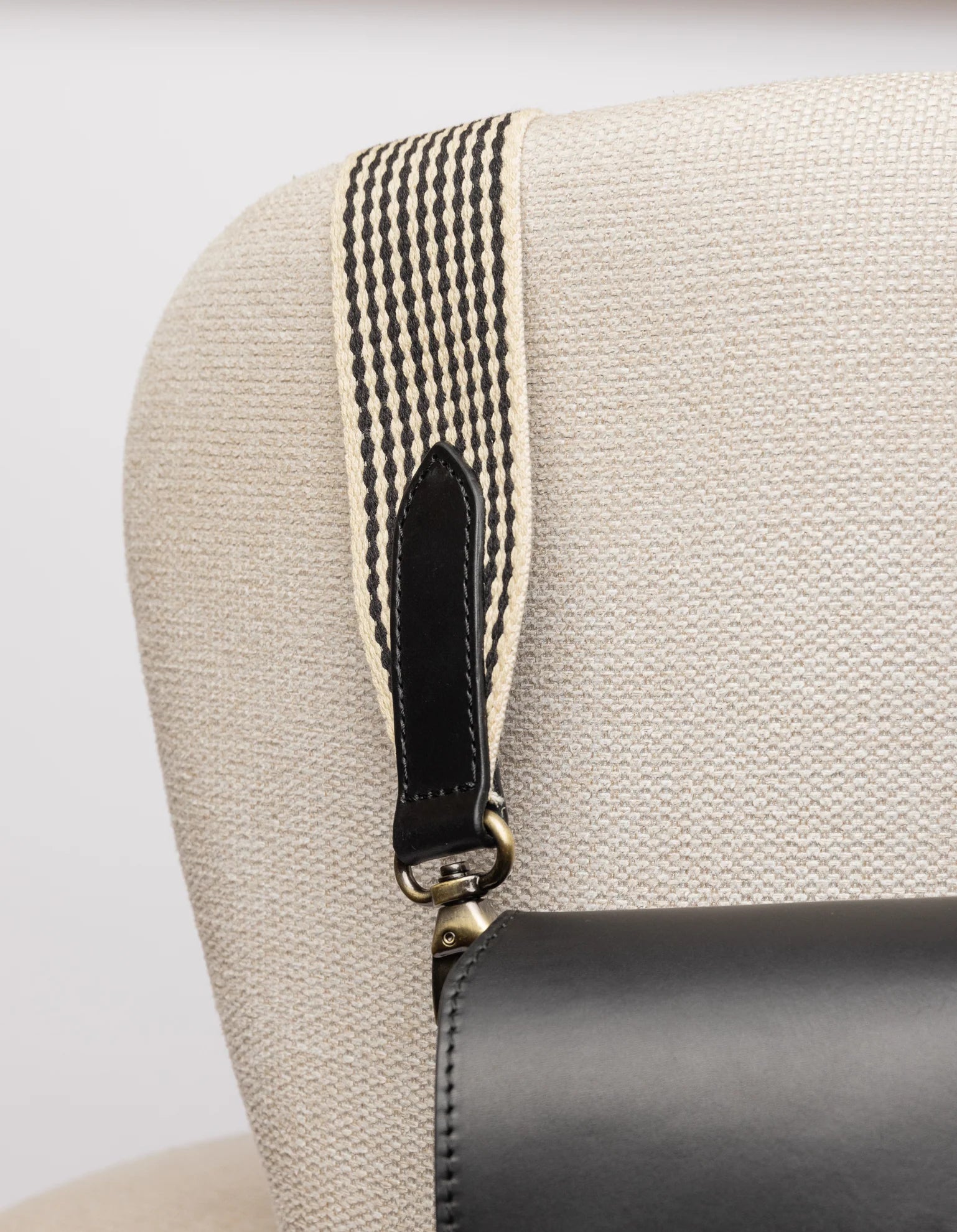 O MY BAG - Checkered Webbing Strap Classic Leather - Black