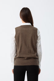 MERINO V-NECK VEST – NUTMEG BROWN