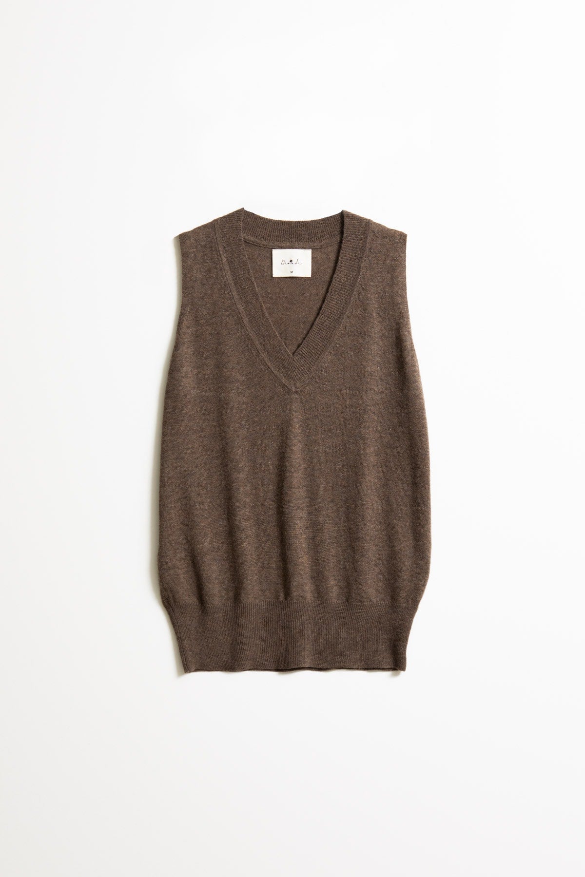 MERINO V-NECK VEST – NUTMEG BROWN