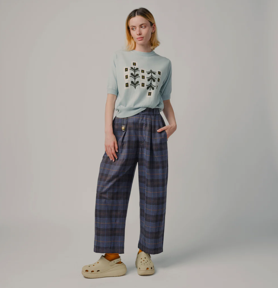 Degen - Hellebore Flower Sweater Tee