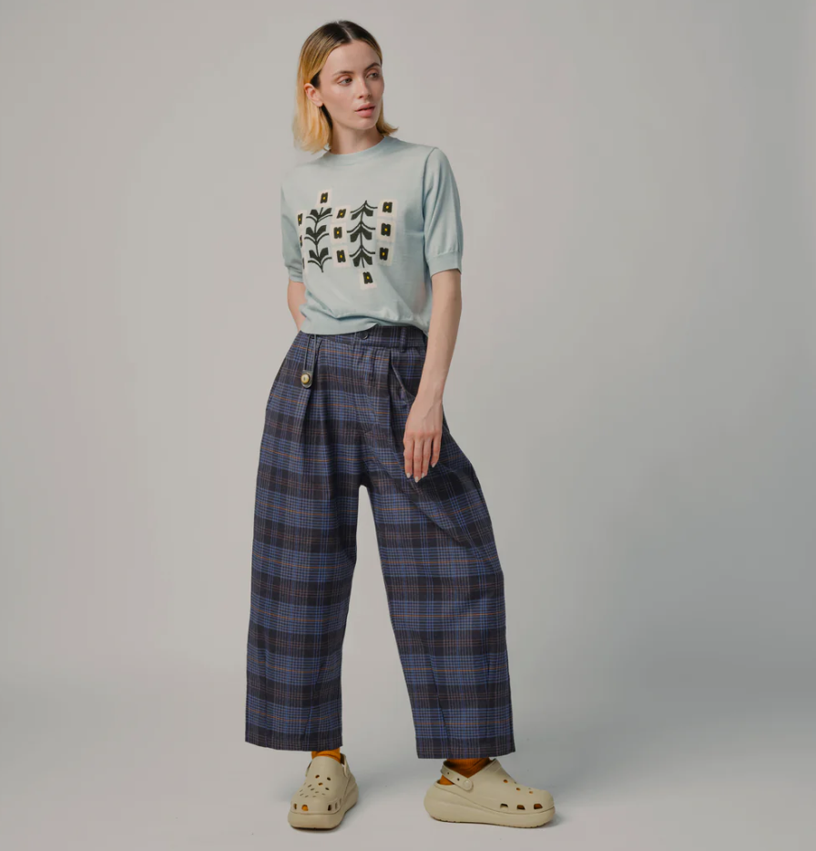 Degen - Hellebore Flower Sweater Tee