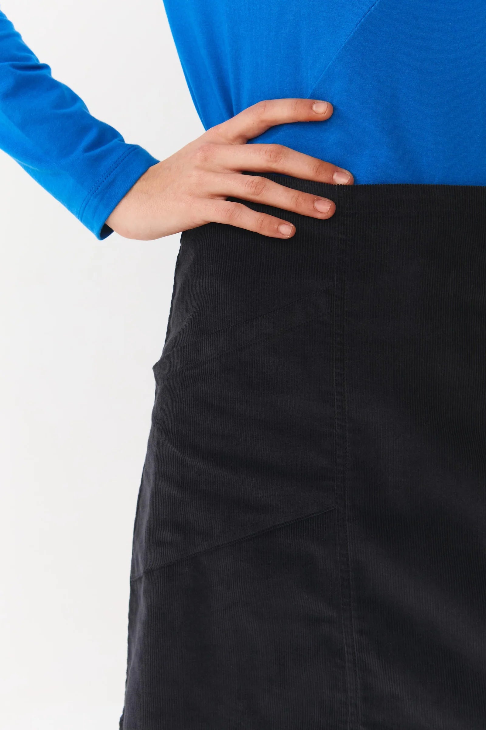 Suite13Lab - Ales Skirt - Black