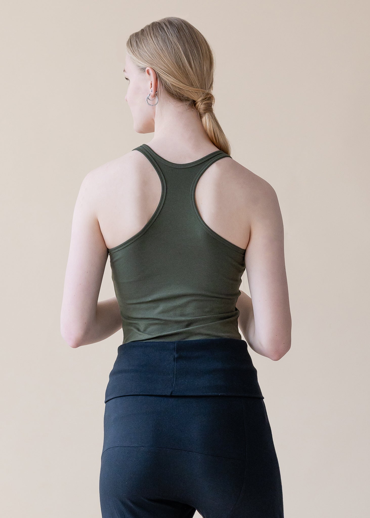 Yogamii - Anjali Yoga Top - Dark Olive