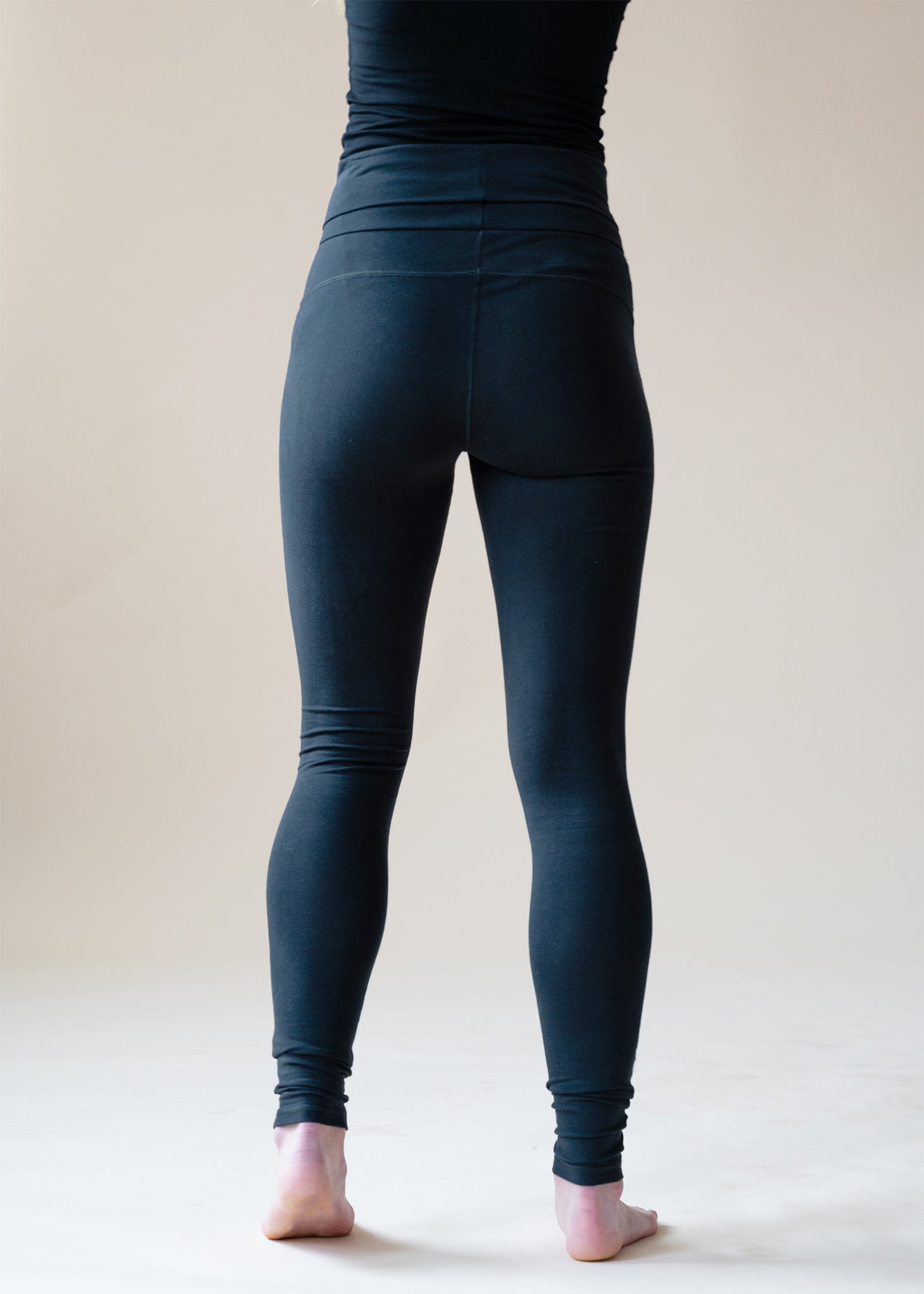 Yogamii - Devi Tights With String - Black