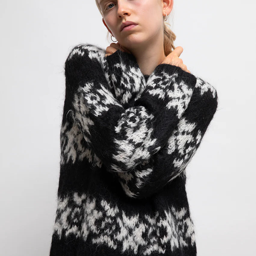 inka-black-off-white-2.webp