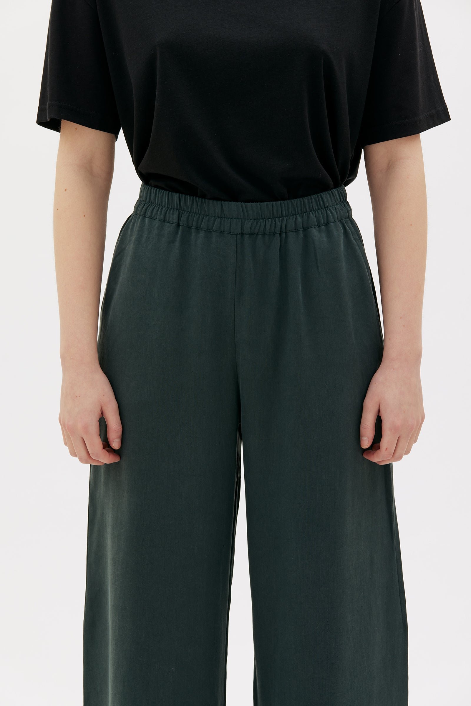 Maska - Thea flowy tencel pants - Dark bottle green