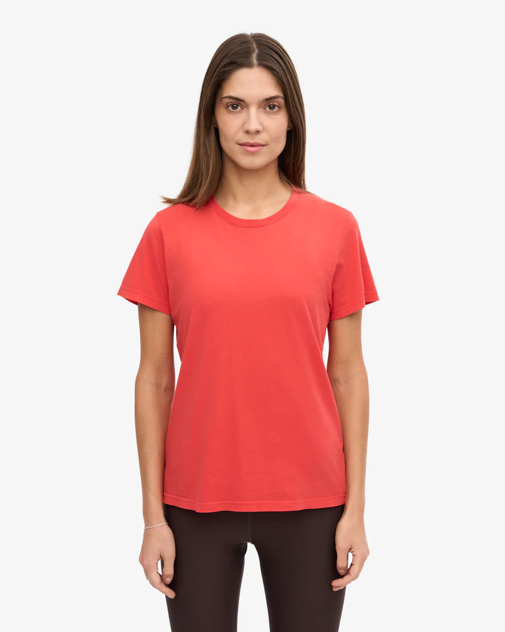 women-light-organic-tee-red-tangerine_2.webp