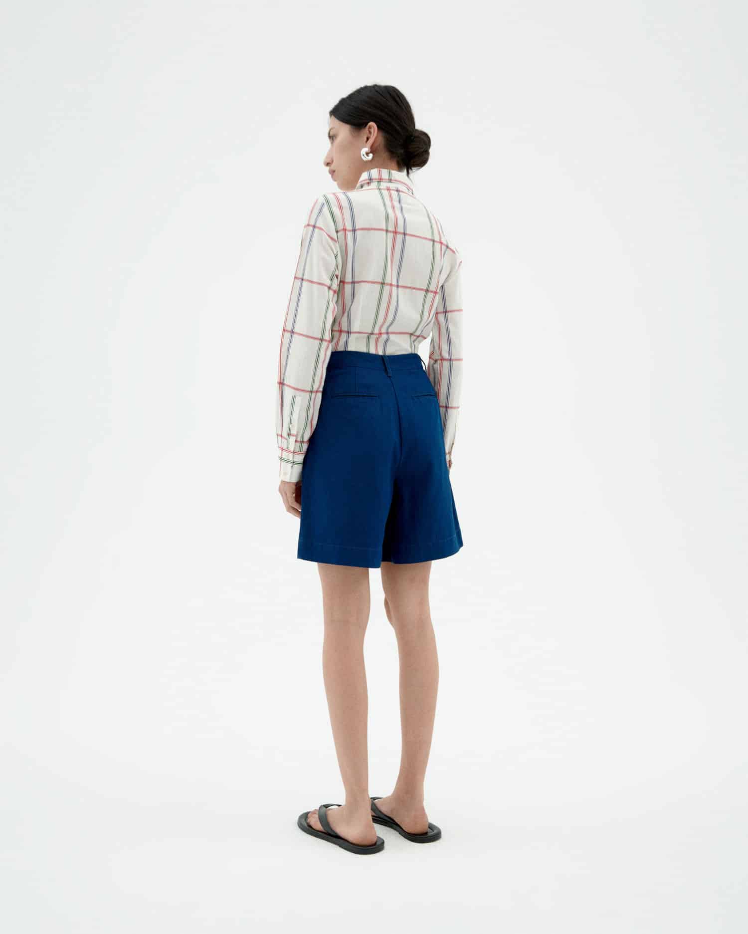 thinking Mu Blue pleats hemp Lia bermuda shorts