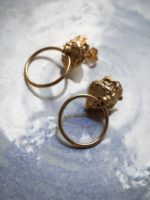 Noble lion small gold earrings