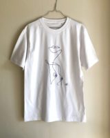 Hvid t-shirt med lilla streg – Økologisk bomuld